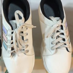  white lace-up sneakers